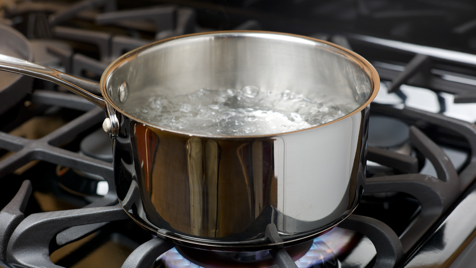 Boiling Vs Simmering: What's The Difference?