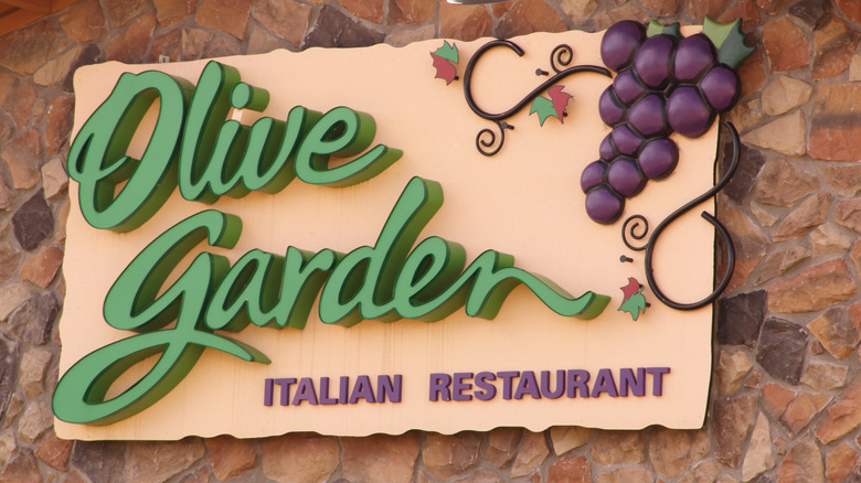 Olive Garden sign