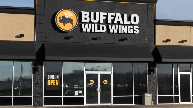Buffalo Wild Wings Is Being Sued Because Someone Thinks Its Boneless Wings Are Chicken Nuggets