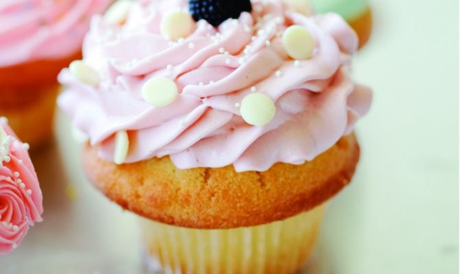 Butter's Vanilla Cupcakes