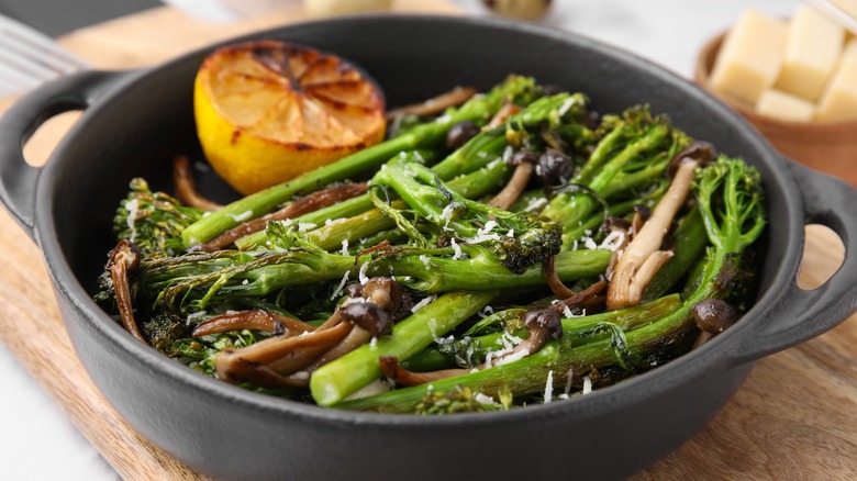 Sautéed broccolini with lemon