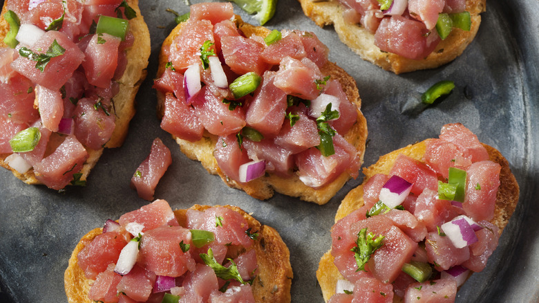 tuna tartare on crostini