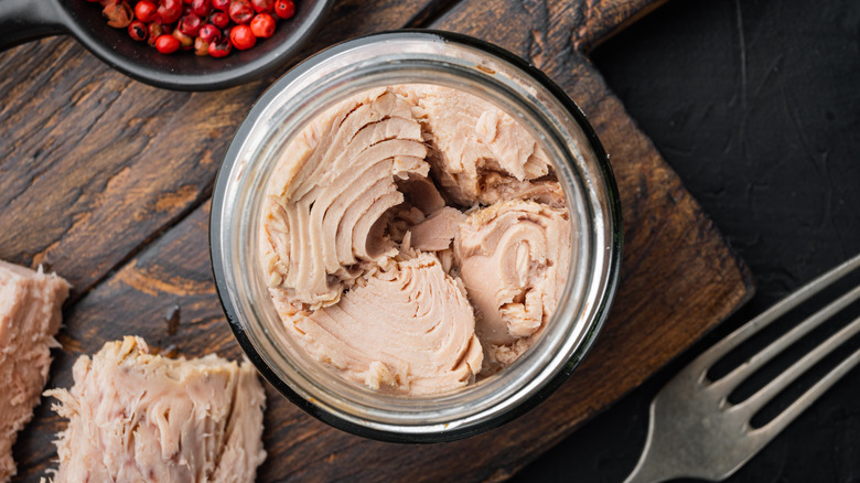 Canned tuna in olive oil