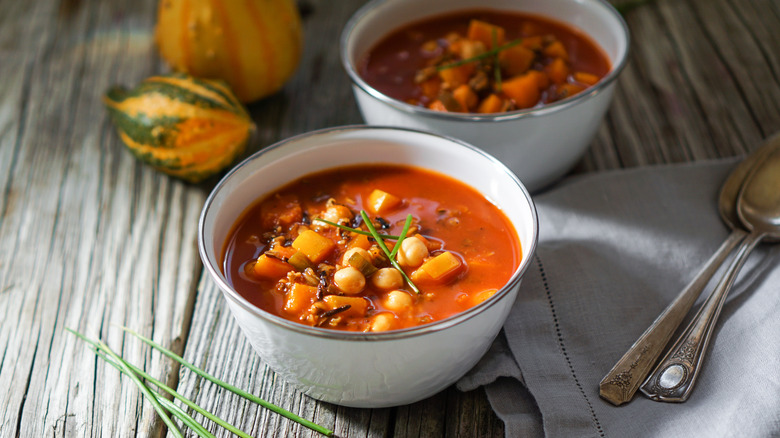 Bean and pumpkin chili