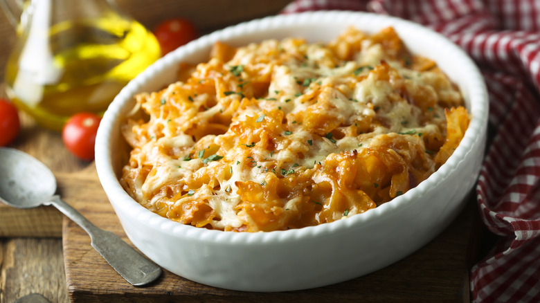 mac and cheese pasta bowl