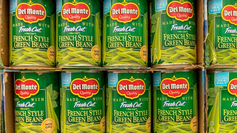 Del Monte green bean cans