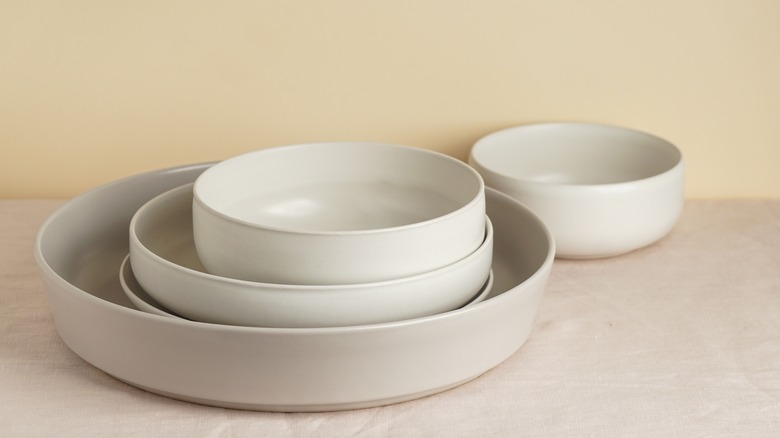 stacked round baking dishes