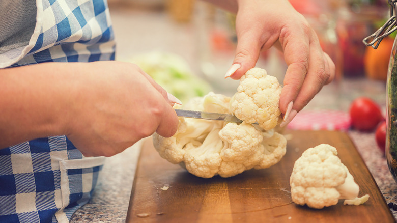 cutting cauliflower