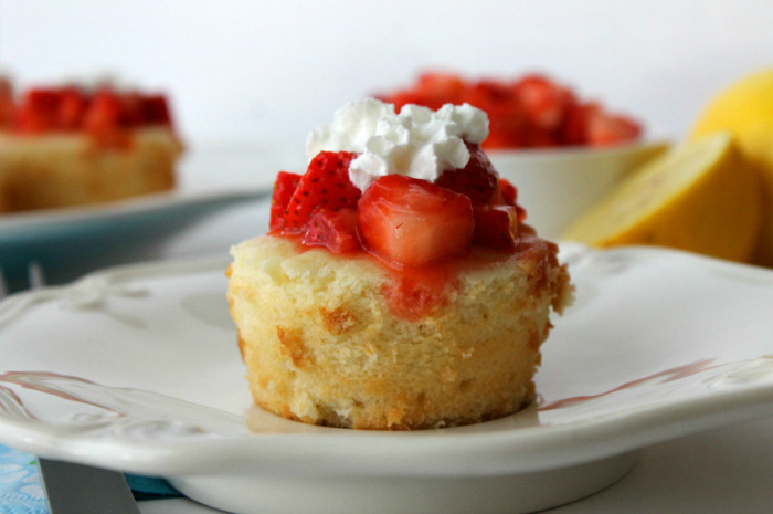 Lemon Pound Cake Cups With Strawberries