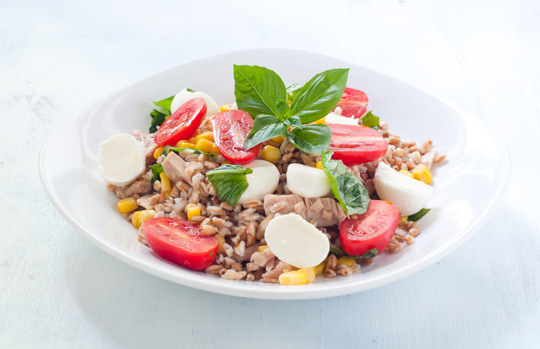 Farro With Tuna and Tomatoes