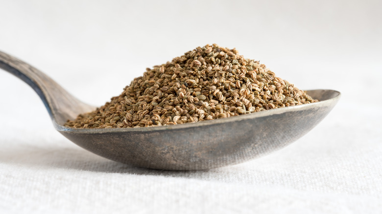 Celery seed on a spoon 