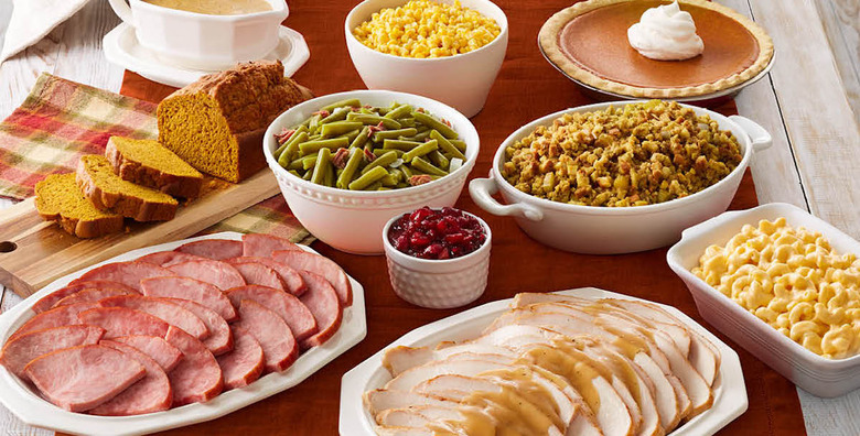 Chain Restaurants Serving Thanksgiving Dinner