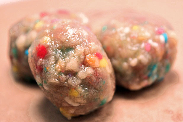 New York-Only Momo-Verse: Cake Balls