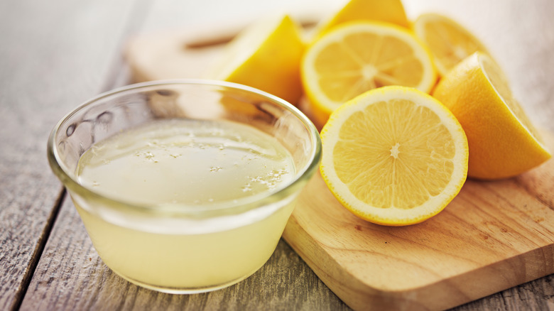 Freshly squeezed lemon juice