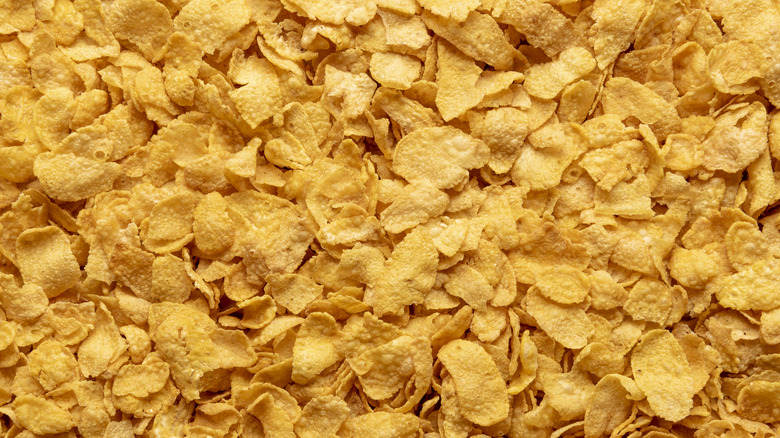 Crumbled corn flakes