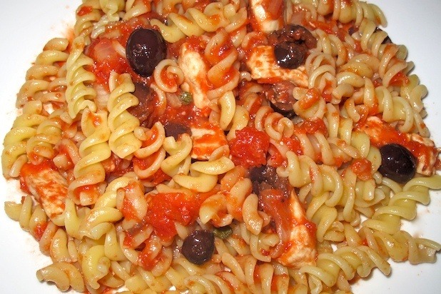 Chicken Puttanesca with Pasta