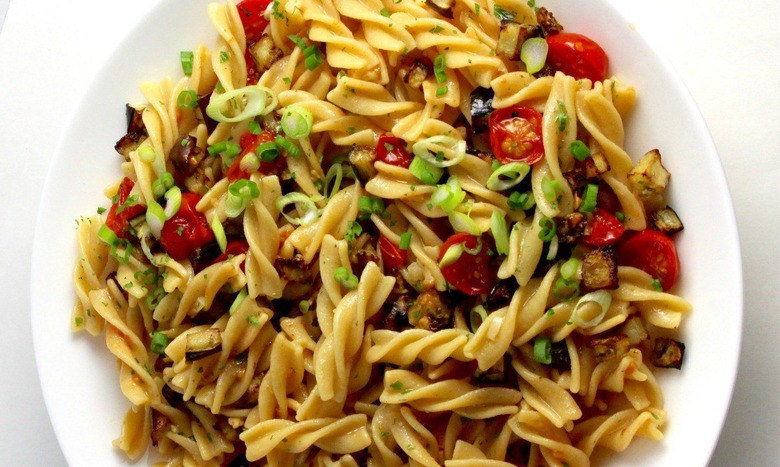 Explore Cuisine chickpea fusilli