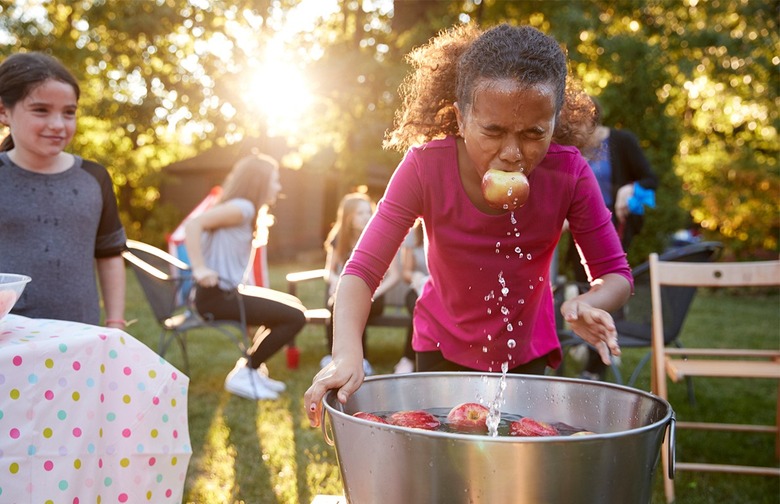 Bobbing for Apples