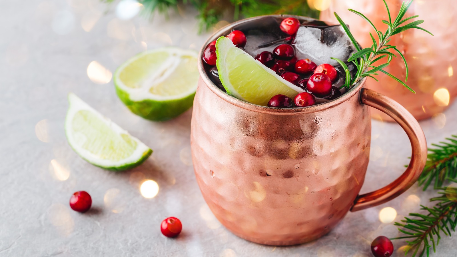 https://www.thedailymeal.com/img/gallery/chill-festive-holiday-cocktails-with-fancy-cranberry-ice-cubes/l-intro-1699544551.jpg