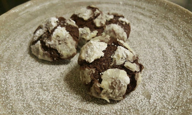 Chocolate Crinkle Cookies