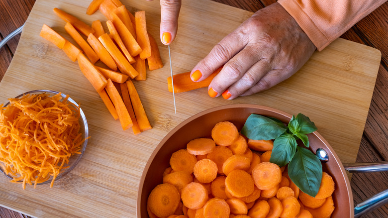 sliced and julienned carrots