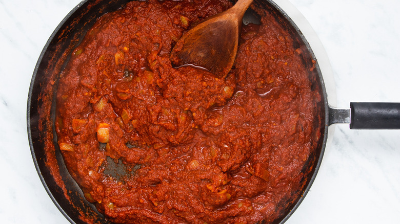 tomato sauce in pan