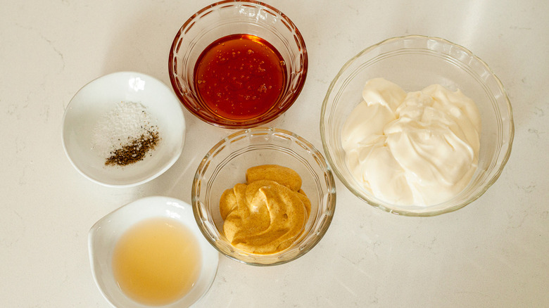 Honey mustard ingredients