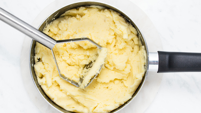 mashed potatoes in pan