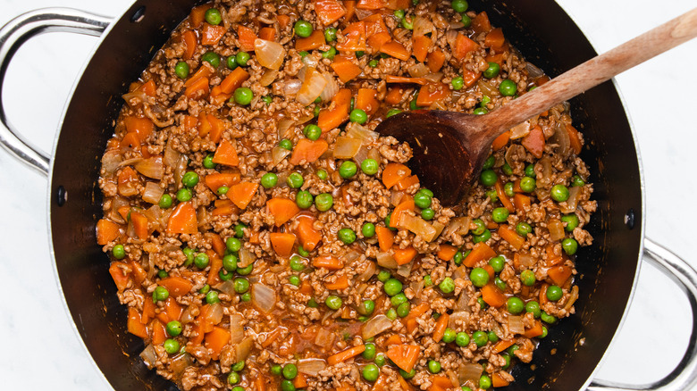 meat/vegetable mixture in pan