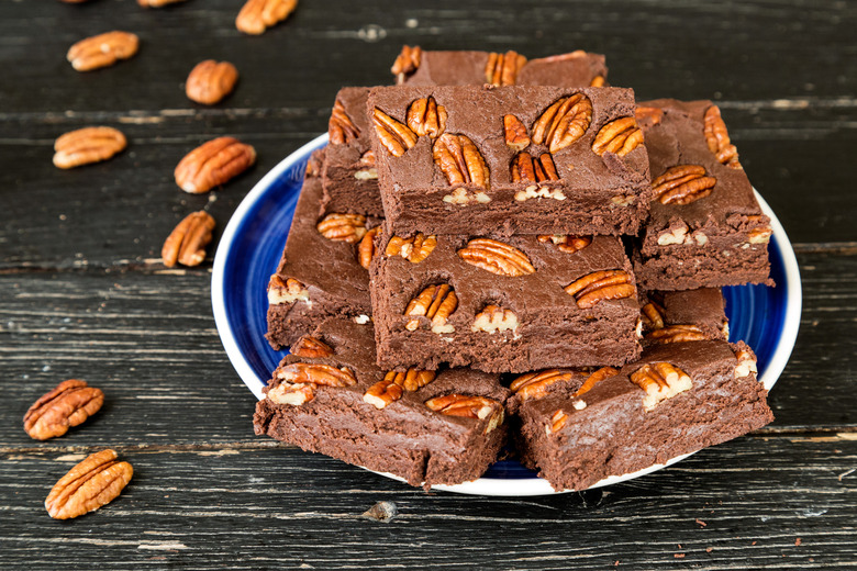 Pecan fudge