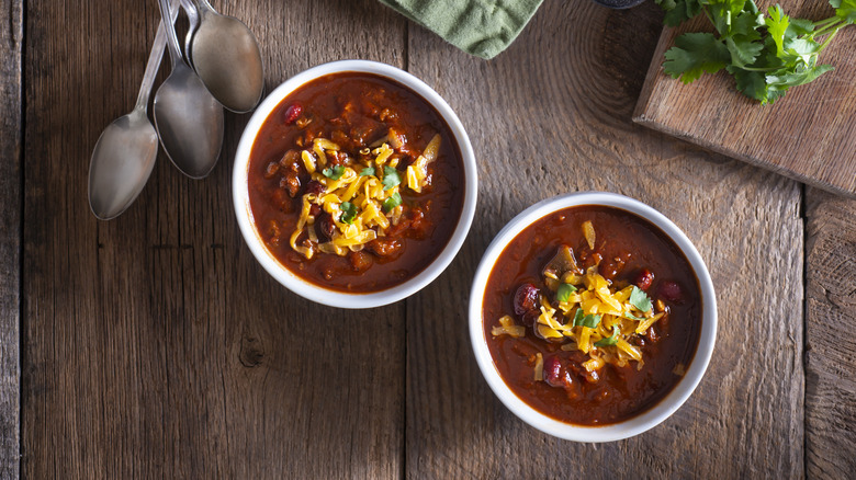 bowls of chili