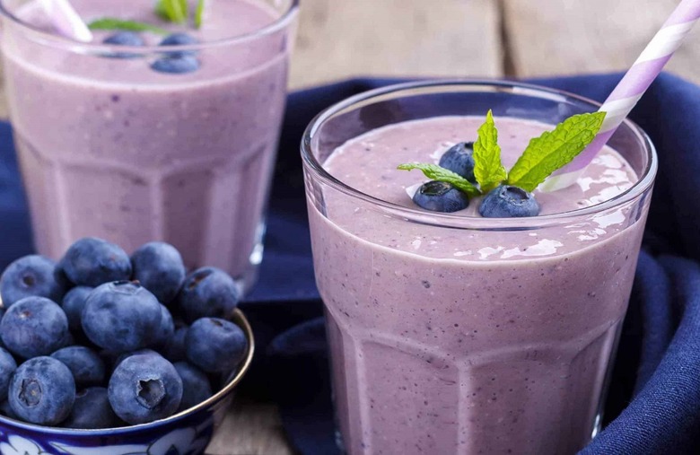 Creamy Blueberry Banana Smoothie 