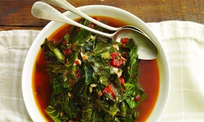 Collard Greens in a Spicy Tomato Sauce