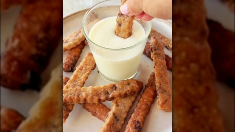 Cookie fries with milk