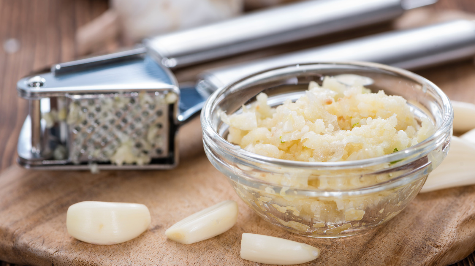 How To Clean Garlic Press With Cooking Spray