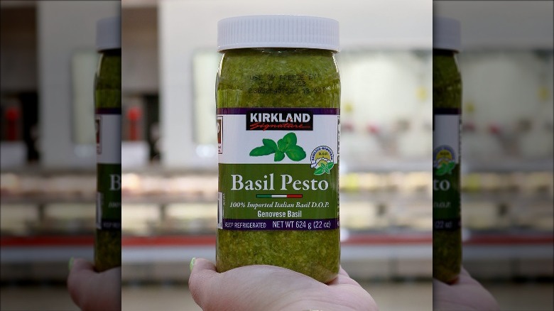 Kirkland Signature basil pesto