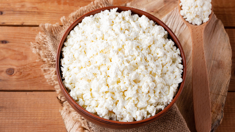 A bowl of cottage cheese