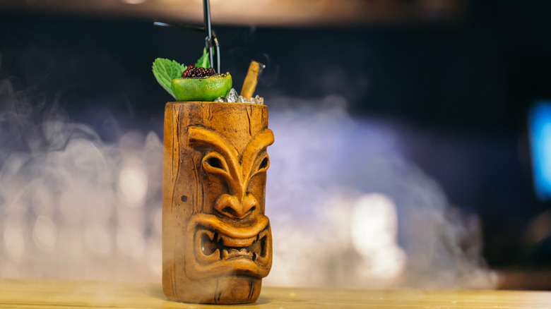 tiki bar drink