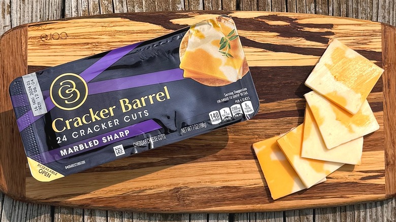 Cracker Barrel Marbled Sharp