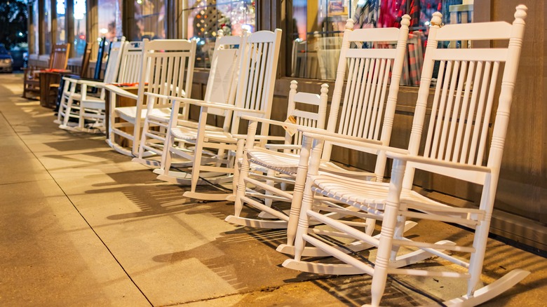 Cracker Barrel front porch