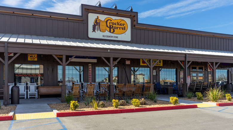 Cracker Barrel storefront during daytime