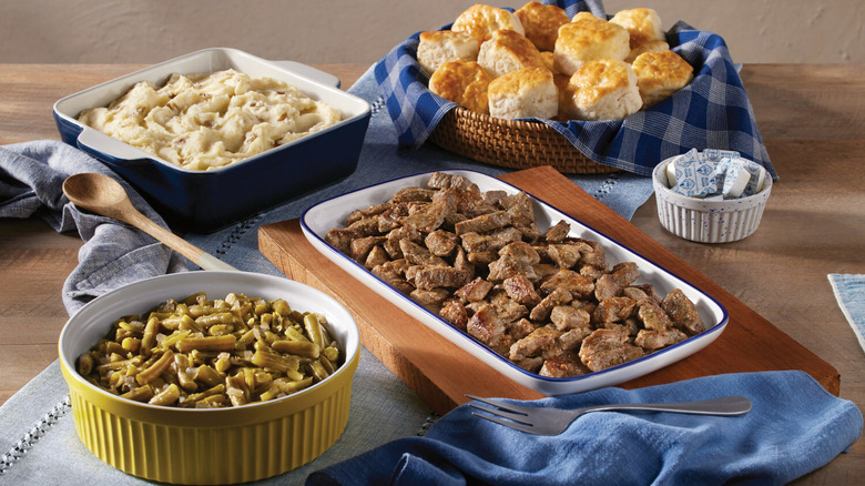 Cracker Barrel steak tips and chicken bundle