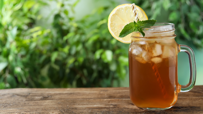 Sweet tea mason jar