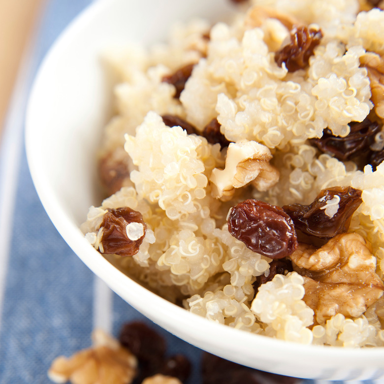 Cranberry Walnut Breakfast Quinoa