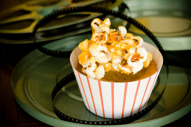 Golden Globe Buttered Popcorn Cupcakes