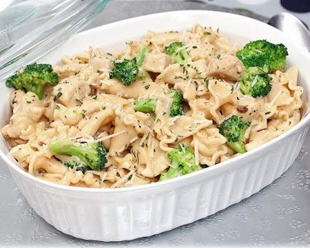 Creamy Chicken and Broccoli Trumpet Pasta