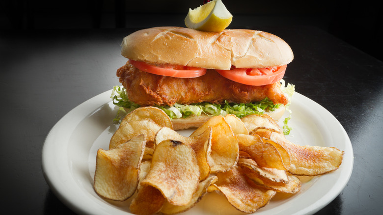 Fish sandwich on a plate