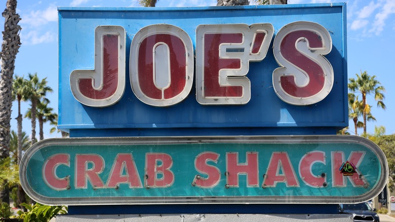 Joe's Crab Shack sign