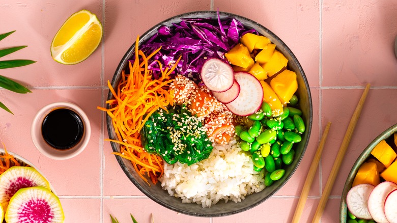 sushi bowl with fish and veggies