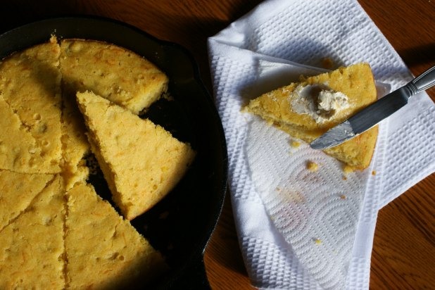 Green Chile and Cheddar Skillet Cornbread